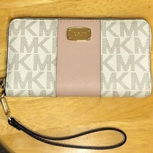 Michael Kors White and Pink Wristlet Wallet